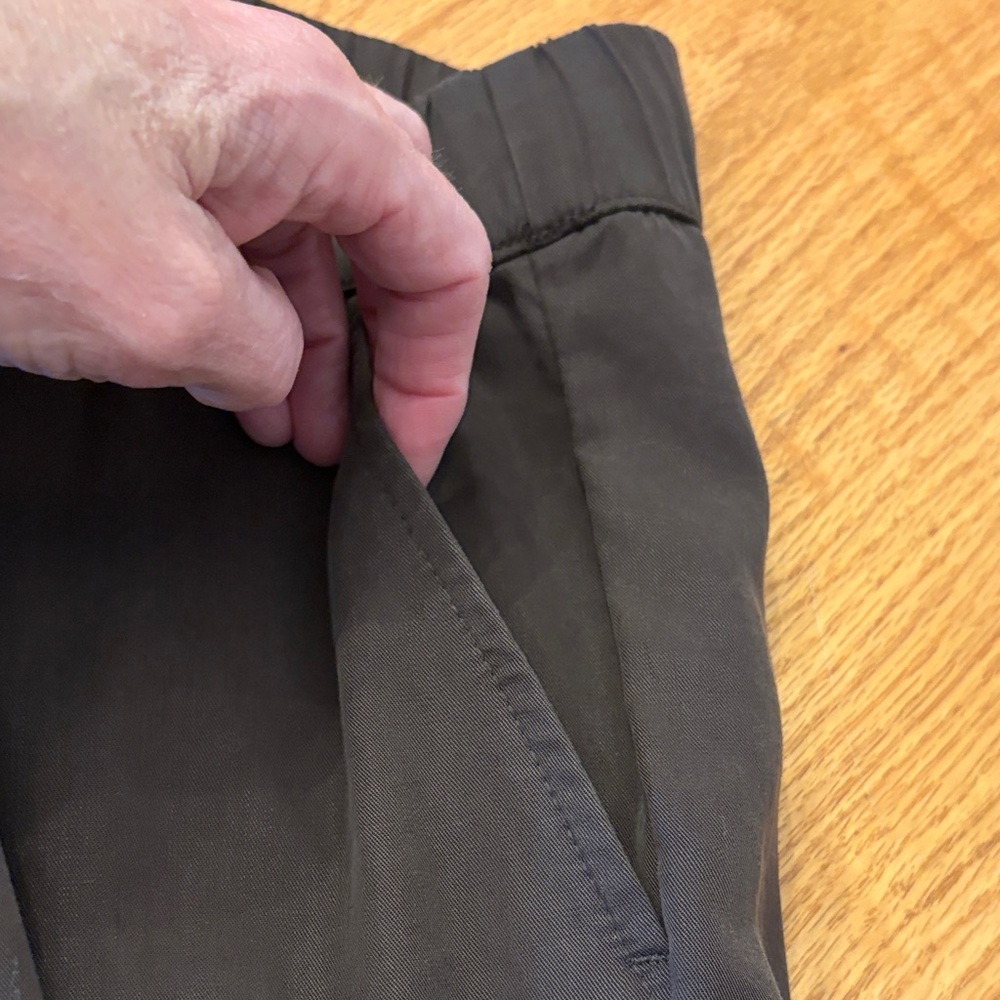 Banana Republic Dark Brown Cargo Jogger Pants NWOT - Picture 7 of 12